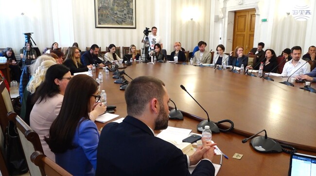 За по-сериозни наказания и възможност за използване на специални разузнавателни средства при случаи на насилие към животни призоваха експерти