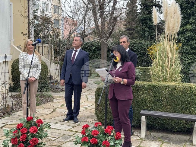 Започнаха 31-вите Чудомирови празници в Казанлък