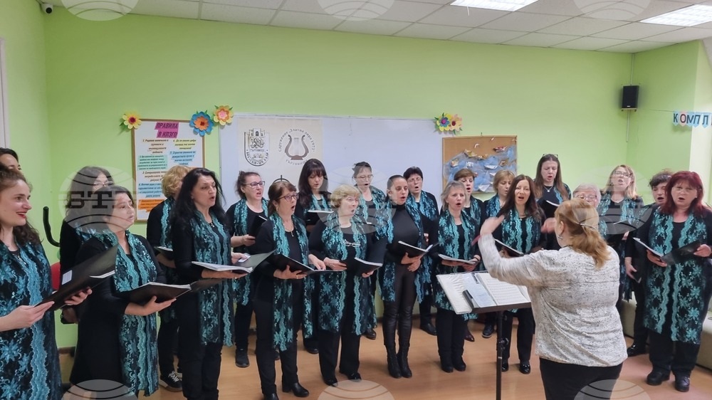 Женският хор „Златна лира“ изнесе концерт в Търговище по повод Благовещение