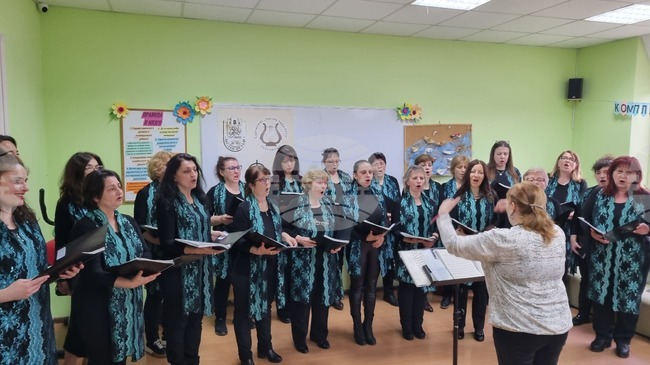 Женският хор „Златна лира“ изнесе концерт в Търговище по повод Благовещение 