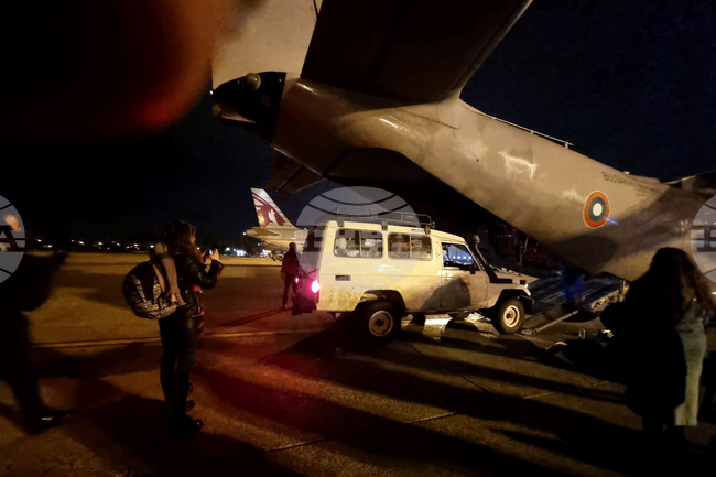 Турция - Летище Адана - спасители