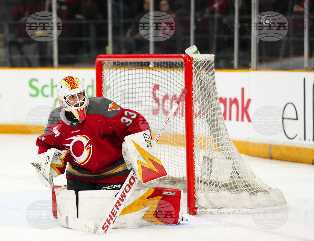 Sirens Charge Hockey