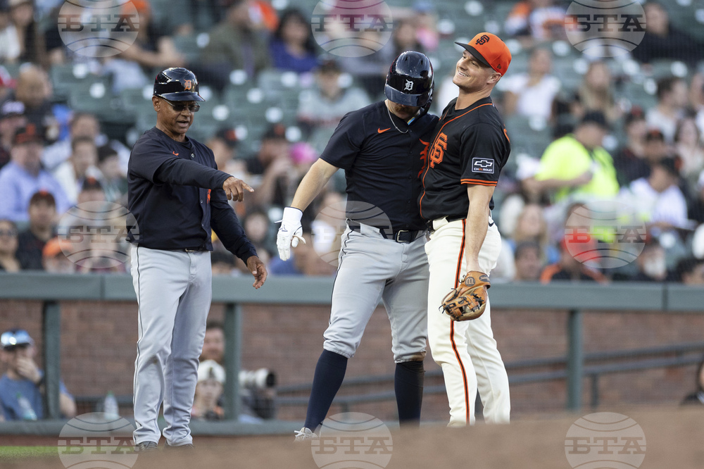 Tigers Giants Baseball