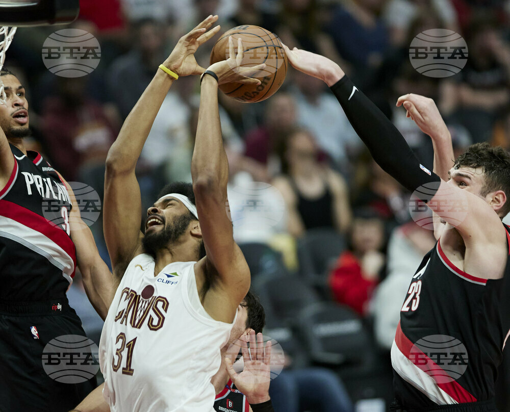 Cavaliers Trail Blazers Basketball