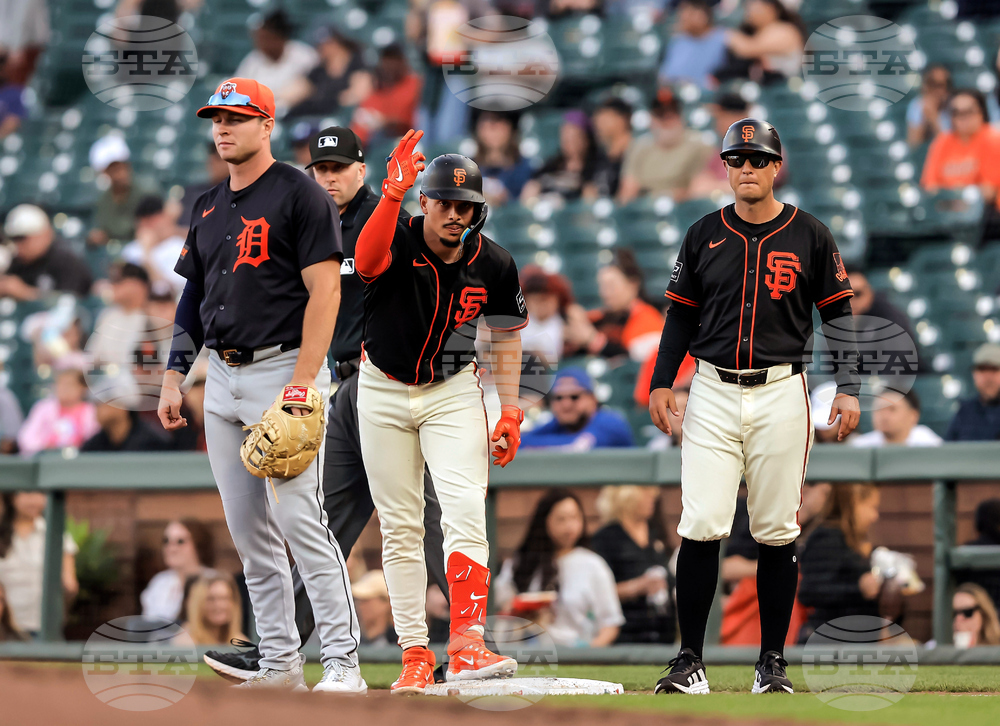 Tigers Giants Baseball