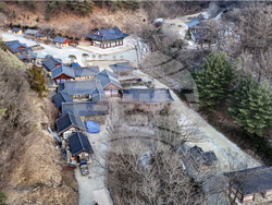 South Korea Wildfires Ancient Temple