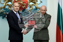 Президентство - военнослужещи - висши офицерски звания