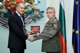 Президентство - военнослужещи - висши офицерски звания