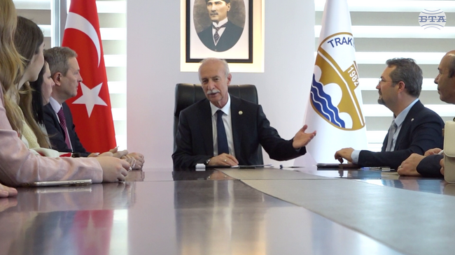 В Тракийския университет в Одрин се обучават 45 000 студенти, от които 1000 от България, съобщи ректорът проф. д-р Мустафа Хатиплер