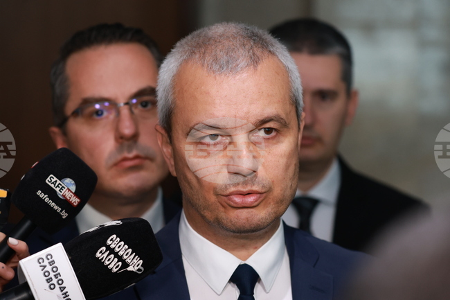 "Възраждане" ще внесе вота на недоверие заради "провала в областта на външната политика" с подписите на депутатите от "Величие" и МЕЧ