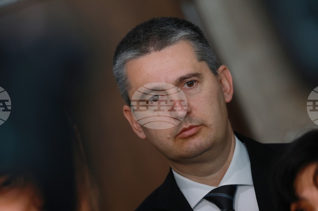 "Възраждане" информираха за съмнения в покриването на критериите за осиновяване на тригодишно дете в София
