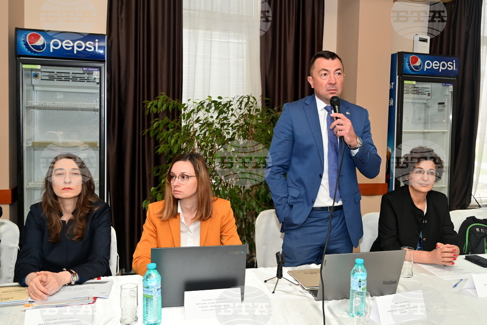 Подадени са 9000 заявления за директни плащания, кампанията продължава, обяви на среща в Монтана земеделският зам.-министър Янислав Янчев