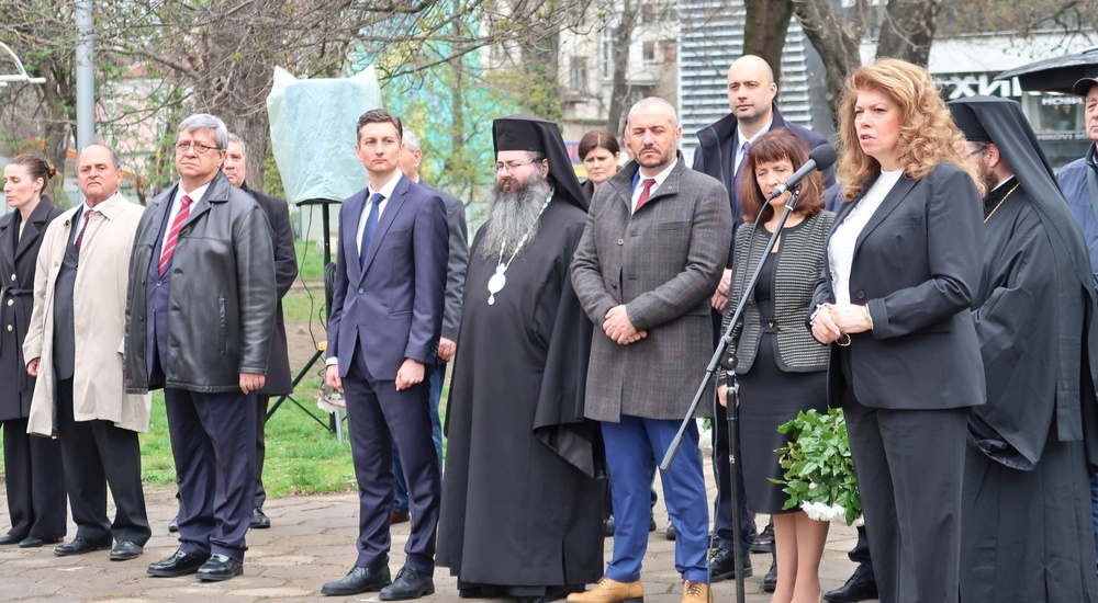 Вицепрезидентът: Да бъдеш гражданин на света, не означава да се откажеш от род и родина