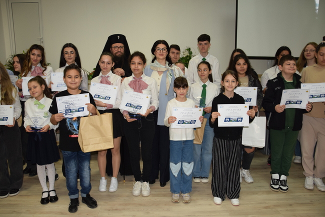 Отличиха победителите в традиционния конкурс за ученическо есе и рисунка, организиран от Областна администрация Видин и АВиК Видин