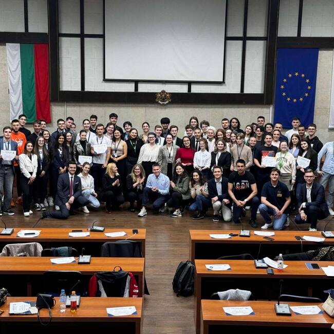 АУБ: Младежи от 14 държави ще дискутират сигурността на Европа по време на симулация на ЕС в Благоевград