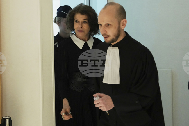 Актрисата Фани Ардан свидетелства в защита на Жерар Депардийо