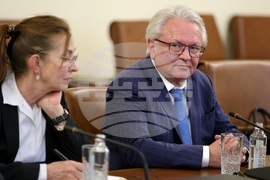 Министерски съвет - Росен Желязков - Армин Папергер - среща