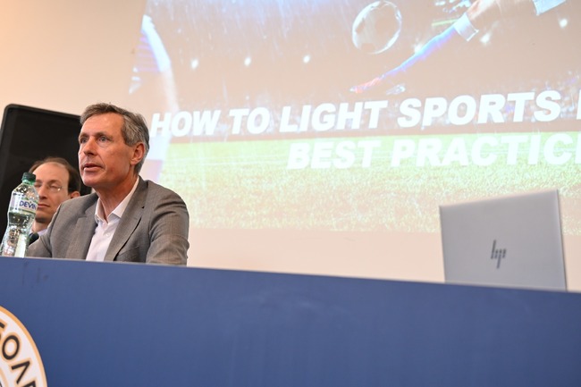 БФС запозна клубове от Първа лига и повече от 20 български общини с възможностите за по-ефективно осветяване на спортни обекти