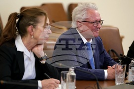 Министерски съвет - Росен Желязков - Армин Папергер - среща