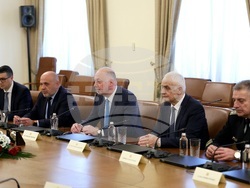 Министерски съвет - Росен Желязков - Армин Папергер - среща