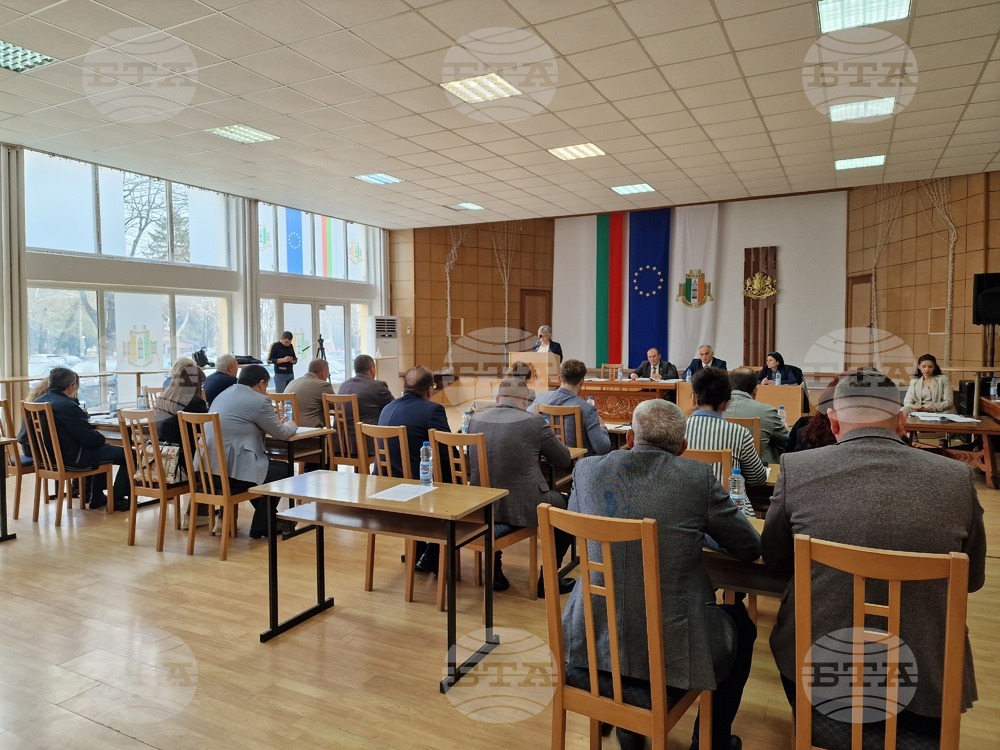 Общинските съветници в Кубрат гласуваха промяна в състава на две от постоянните комисии