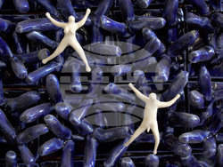 Керамични композиции на Иван Кънчев ще бъдат показани в изложбата „Кръгът. Човече, къде си“. Снимка: организатори