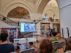 Мегаобектите на праисторическа Европа бяха във фокуса на лекция на д-р Бисерка Гайдарска и проф. Джон Чапман. Снимка: Гергана Николова / БТА