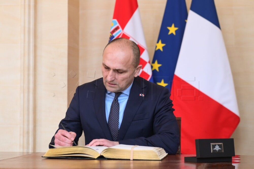 ХИНА: Хърватското правителство ще финансира осмия пакет помощи за домакинствата и бизнеса с 296 милиона евро