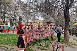 Стара Загора - поднасяне на венци и цветя - Ден на Тракия