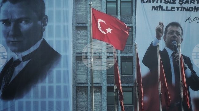 Данните на милиони потребители от Истнабул са били изпратени на Германия и САЩ в мандата на Имамоглу, твърдят разследващите