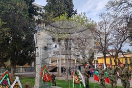 Стара Загора - поднасяне на венци и цветя - Ден на Тракия