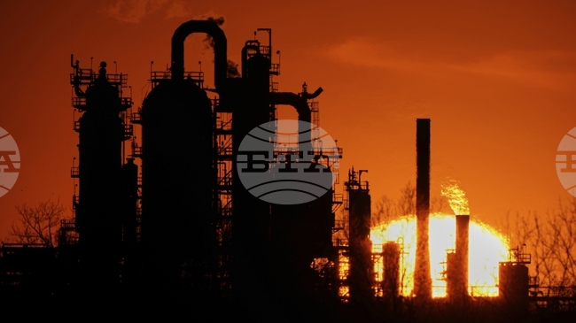 Петролът поскъпва на фона на надеждите за край на правителствената блокада в САЩ