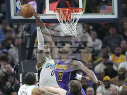 Lakers Pacers Basketball