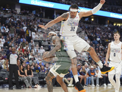 Bucks Nuggets Basketball