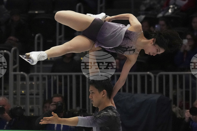 Японците Рику Миура и Рюичи Кихара спечелиха кратката програма при спортните двойки на Световното първенство по фигурно пързаляне в Бостън