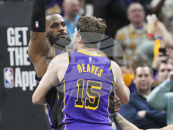 Lakers Pacers Basketball