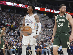 Bucks Nuggets Basketball