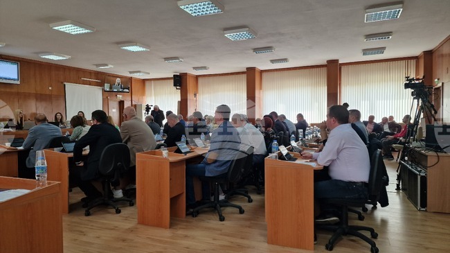 Декларация във връзка с проблемите във ВиК сектора приеха общинските съветници в Шумен