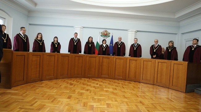 President Radev Asks Constitutional Court to Nullify National Assembly Chair's Rejection of His National Refendum Proposal