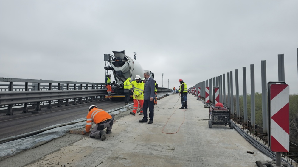 Областна администрация Русе: Затвориха Дунав мост при Русе – Гюргево, ограничението за леки автомобили е до 21.00 часа тази вечер, а за камиони до 09.00 часа сутринта