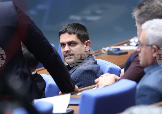 MECh Leader: No-Confidence Motion Aims to Give Bulgaria's Foreign Policy Backbone
