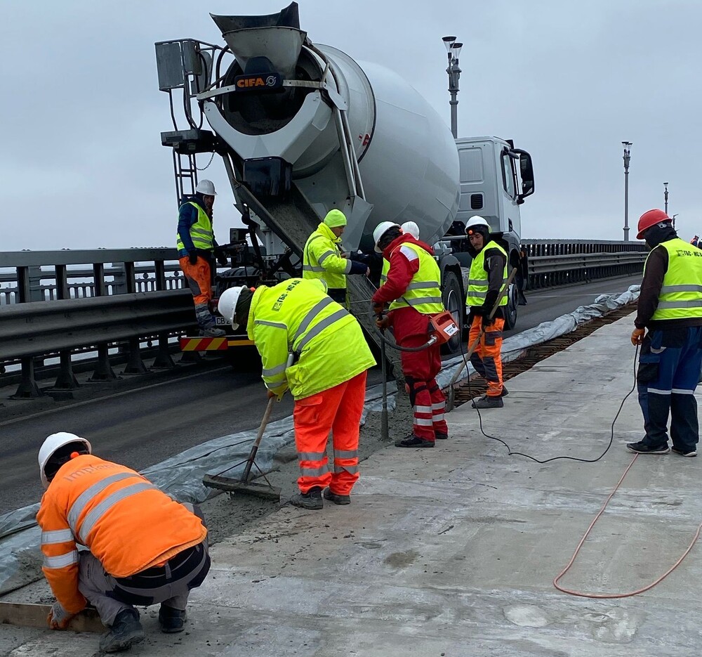Заради ремонт през ГКПП „Станке Лисичково“ може да се преминава през ограничен брой трасета, продължава и ремонтът на Дунав мост 