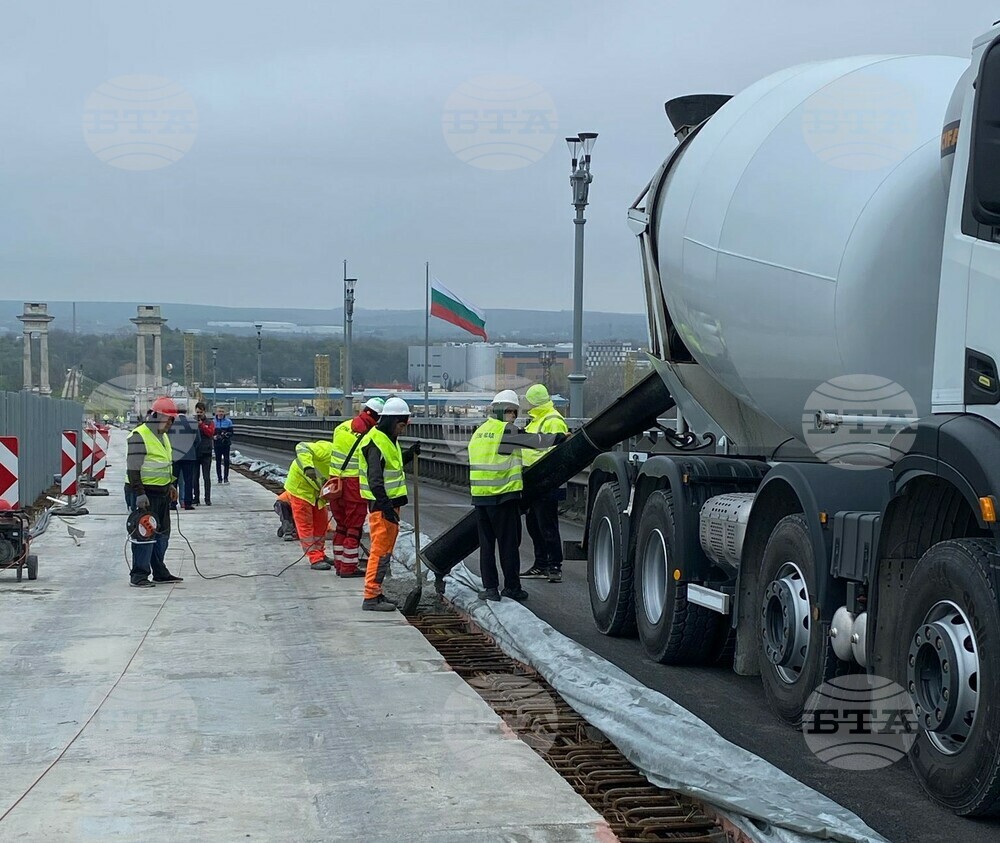 Строителните дейности на Дунав мост при Русе започнаха веднага след затварянето му