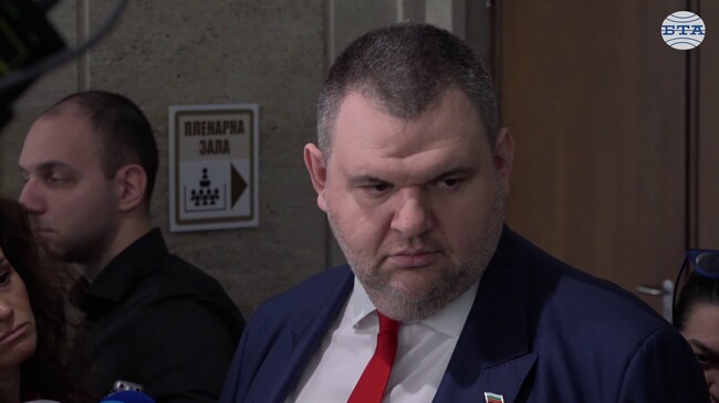 Делян Пеевски призова премиера Росен Желязков "да си е тук и да си върши работата"
