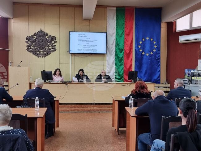 Две училища в Съединение се сливат в едно заради отлив на деца, реши Общинският съвет 