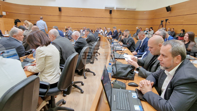 Общинският съвет на Пловдив одобри администрацията да кандидатства за закупуването на 20 електробуса 