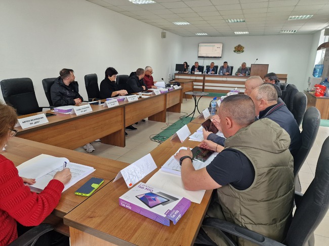 Местни данъци и такси в Антоново ще могат да се заплащат в евро след въвеждане на валутата като парична единица у нас, решиха общинските съветници