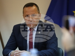 Благоевград - Георги Динев - Методи Байкушев - договор - пресконференция