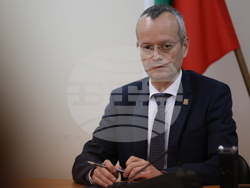 Благоевград - Георги Динев - Методи Байкушев - договор - пресконференция