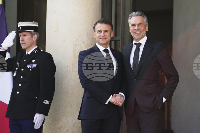 АНП: Нидерландският кабинет ще преведе половината от помощта за Украйна за 2026 г. още тази година